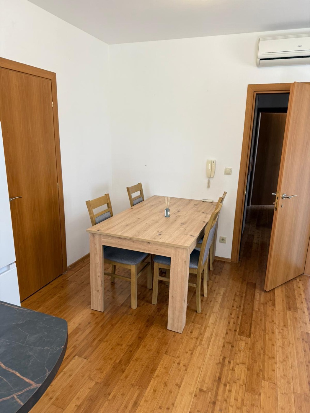 Jídelní část apartmánu Ryszard 1