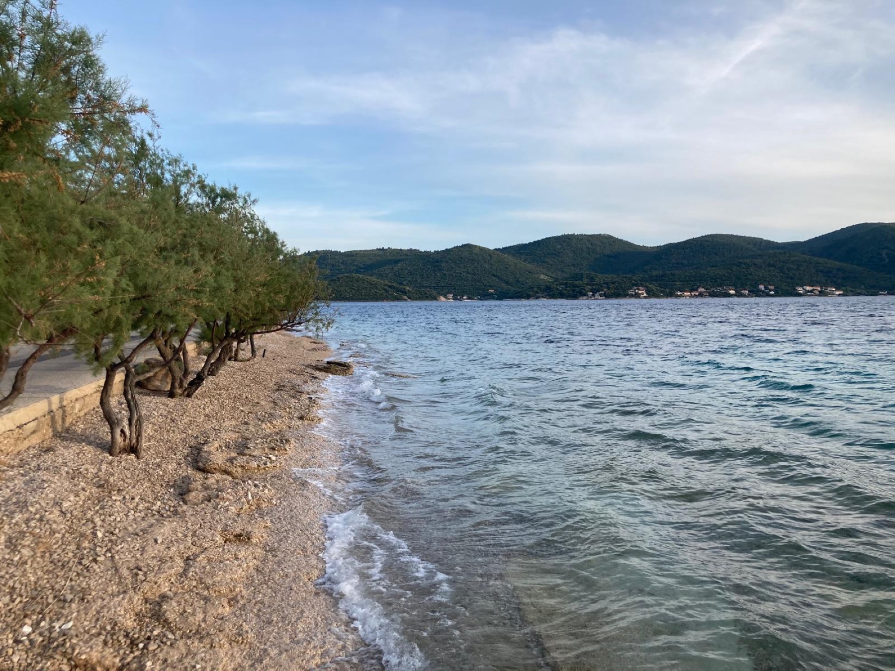 Skutečná fotografie Viganje a okolí.